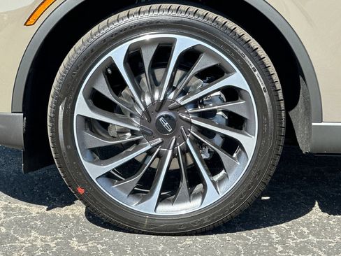 New 2025 Lincoln Aviator Reserve w/ Equipment Group 201A AWD/4WD image 26