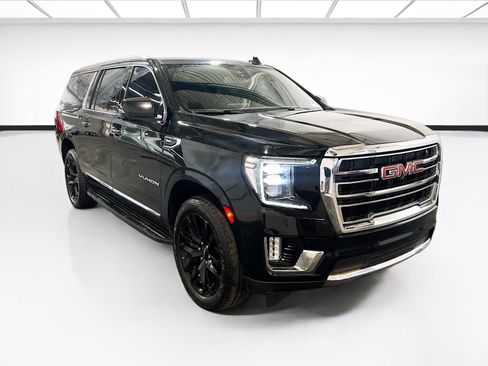 Used 2023 GMC Yukon XL SLT w/ SLT Premium Package AWD/4WD image 3