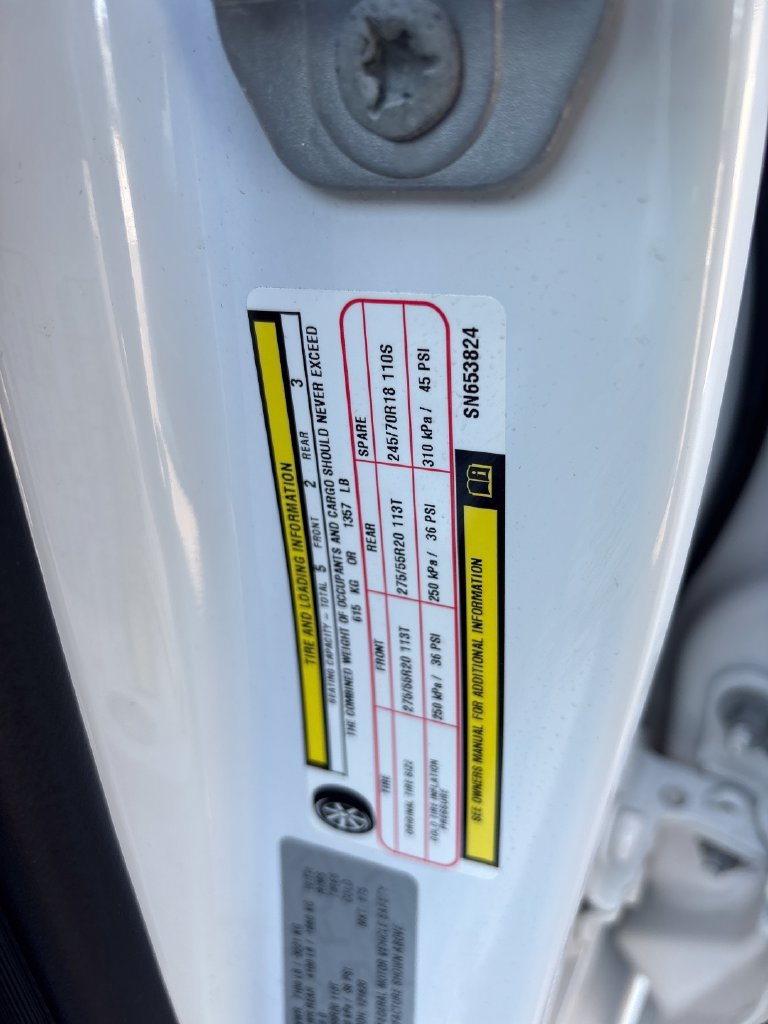 Used 2025 RAM 1500 Limited w/ Body Color Bumper Group AWD/4WD image 15