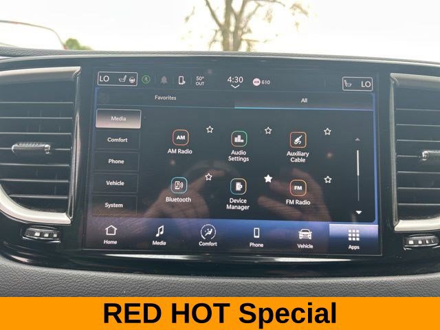 Used 2023 Chrysler Pacifica Touring-L FWD image 24