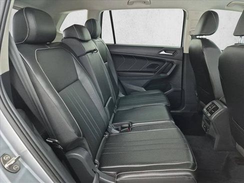 Used 2022 Volkswagen Tiguan SE FWD image 22