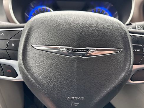 Used 2024 Chrysler Voyager LX image 31