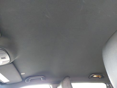 Used 2023 Jeep Compass Latitude image 28