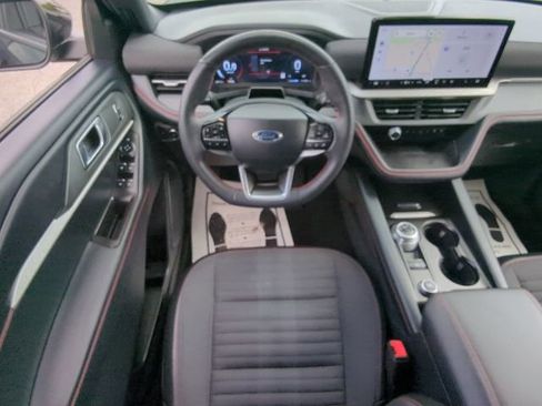 Used 2025 Ford Explorer ST-Line image 16