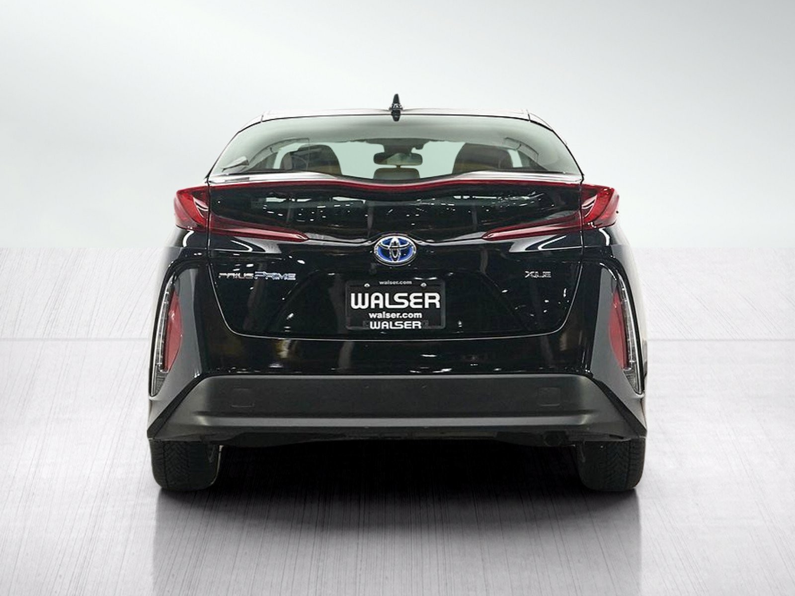 Used 2022 Toyota Prius Prime XLE FWD image 4