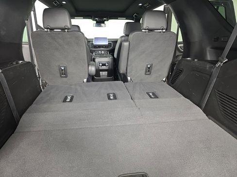 Used 2023 Chevrolet Tahoe Z71 w/ Luxury Package image 38