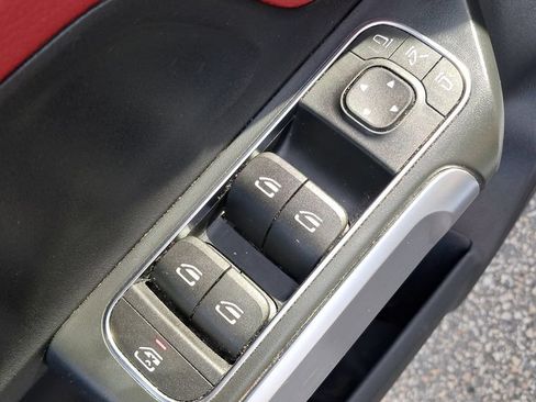 Used 2022 Mercedes-Benz GLB 250 4MATIC image 13
