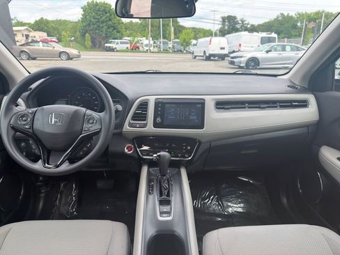 Used 2020 Honda HR-V EX image 18