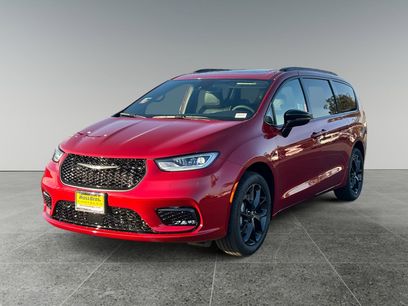 New 2026 Chrysler Pacifica Limited