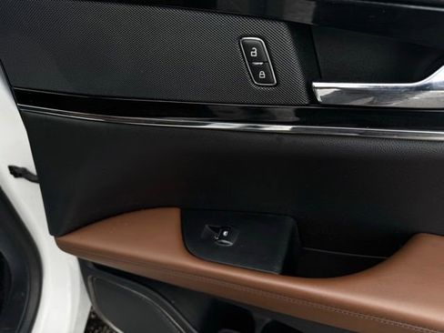 Certified 2023 Lincoln Nautilus Reserve image 17