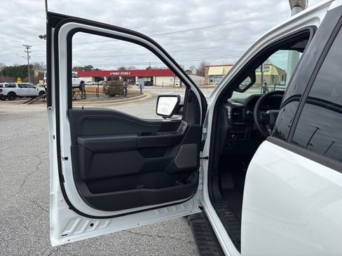 New 2025 Ford F150 Lariat w/ FX4 Off-Road Package image 11