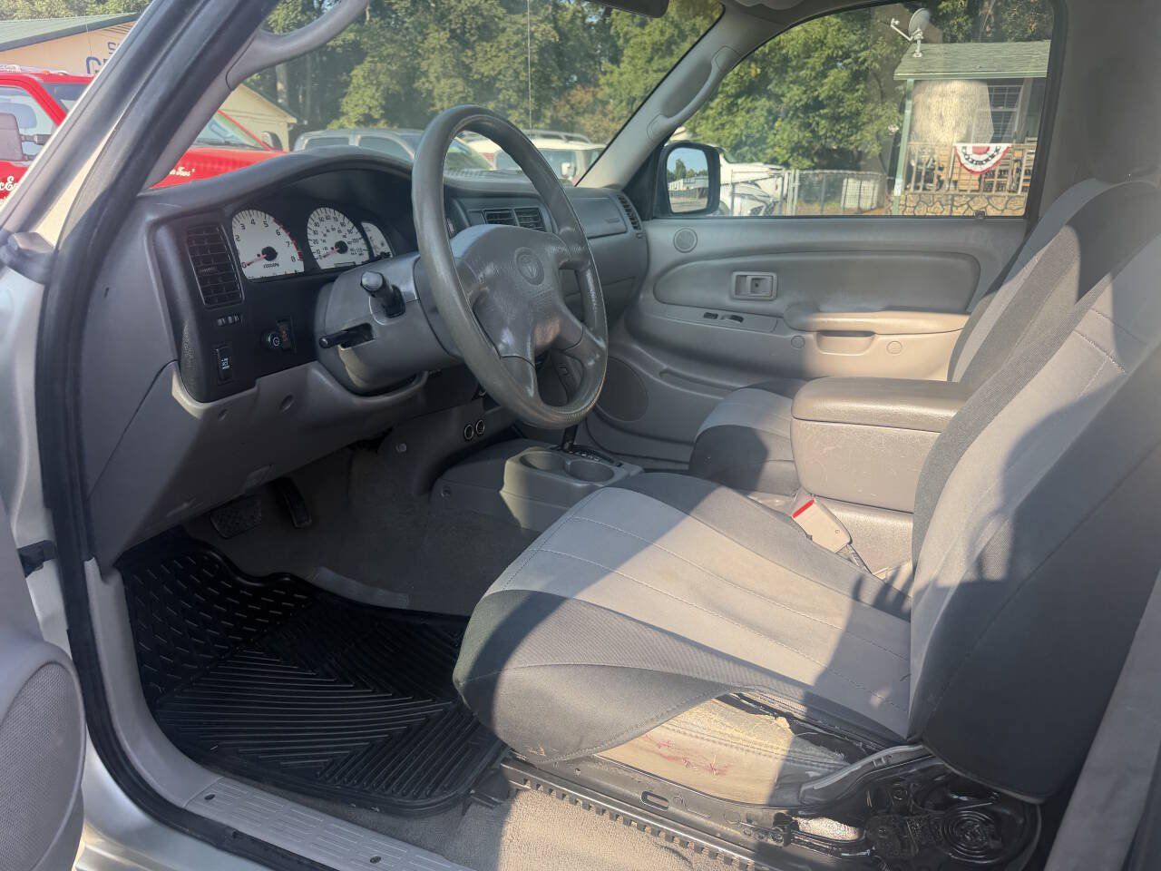 Used 2004 Toyota Tacoma PreRunner w/ Convenience Pkg RWD image 2