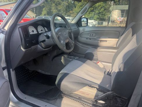 Used 2004 Toyota Tacoma PreRunner w/ Convenience Pkg RWD image 2