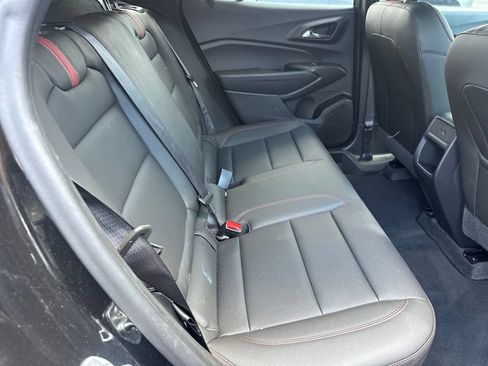 Used 2025 Chevrolet Trax RS w/ Sunroof Package FWD image 16