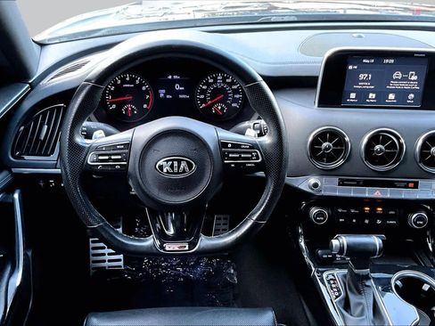Used 2020 Kia Stinger GT-Line RWD image 6