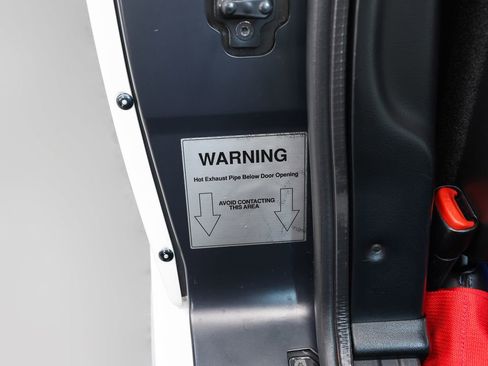 Used 1998 Dodge Viper GTS image 22