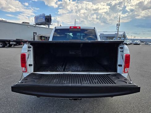 Used 2018 RAM 1500 Laramie RWD image 18