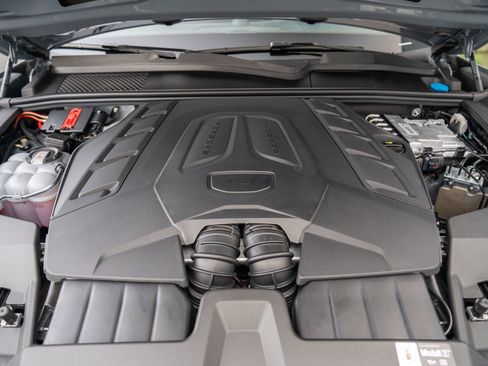 New 2026 Porsche Cayenne GTS image 29