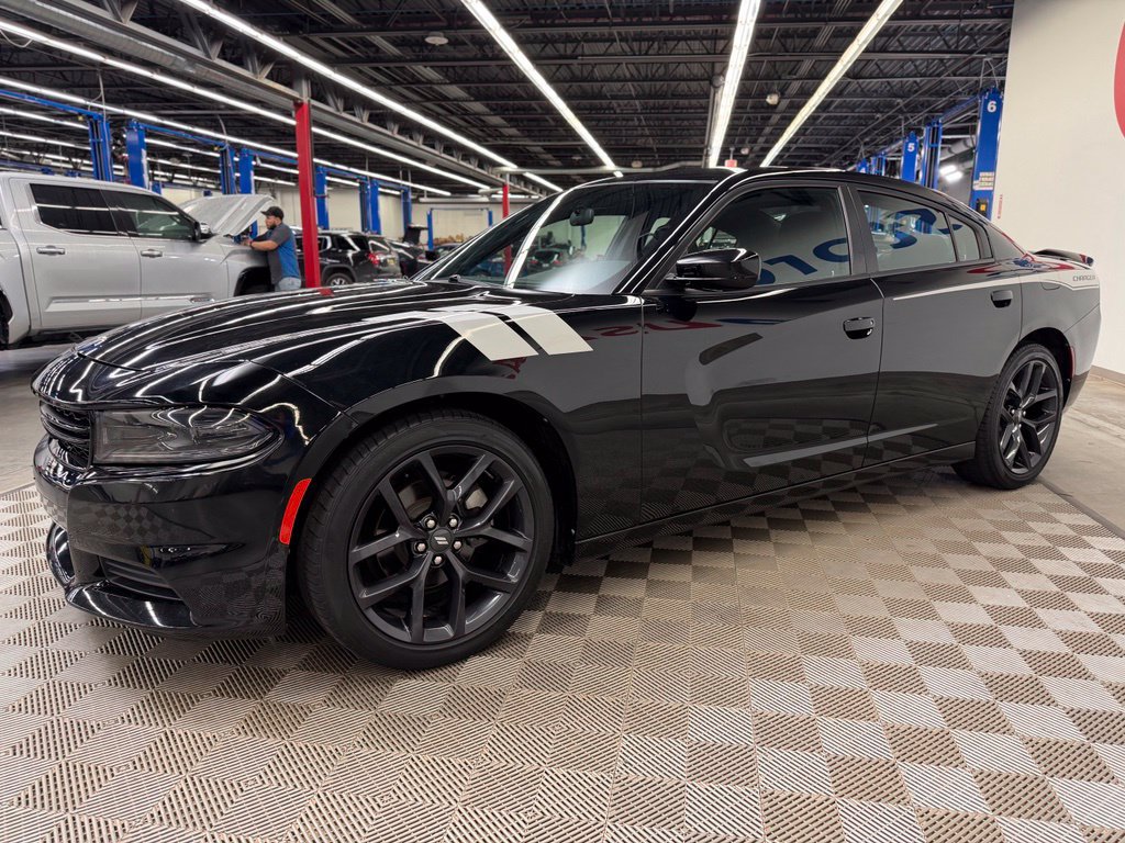 Used 2023 Dodge Charger SXT w/ Blacktop Package RWD image 3