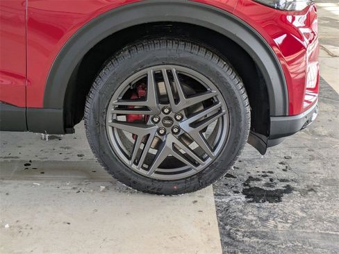 New 2026 Ford Explorer ST-Line w/ ST-Line Street Pack image 24