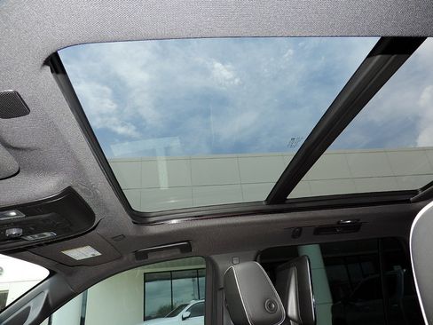 Used 2021 GMC Yukon SLT w/ SLT Luxury Plus Package RWD image 9