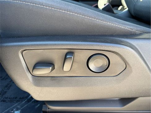 Used 2022 Chevrolet Silverado 1500 Custom image 17