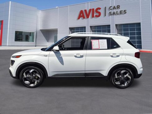 Used 2025 Hyundai Venue SEL FWD image 10