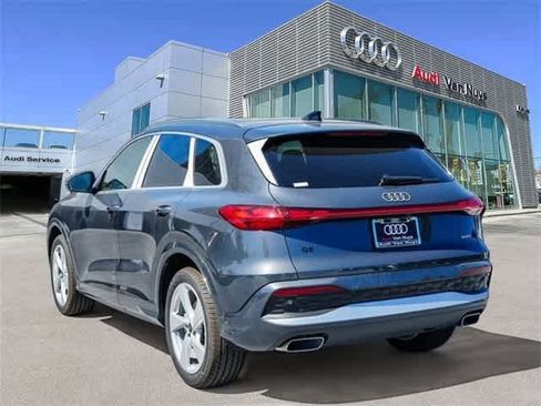 New 2025 Audi Q5 Prestige image 2