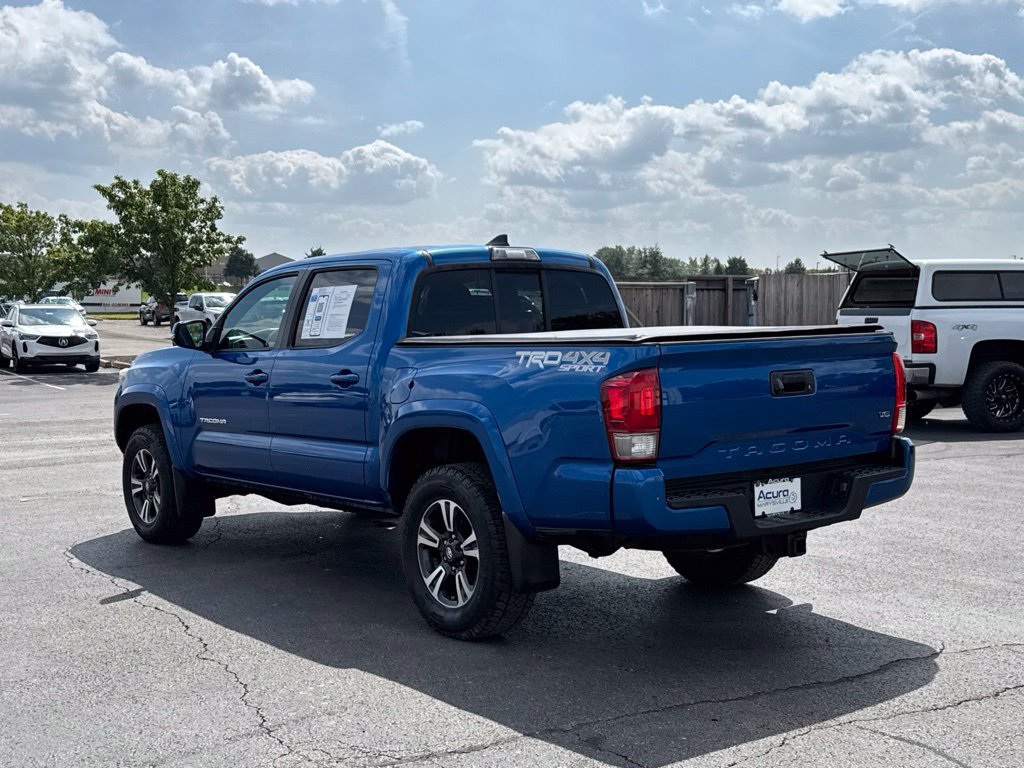 Used 2016 Toyota Tacoma TRD Sport w/ Towing Package AWD/4WD image 5