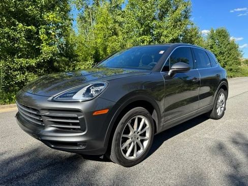 Used 2023 Porsche Cayenne Platinum Edition AWD/4WD image 1