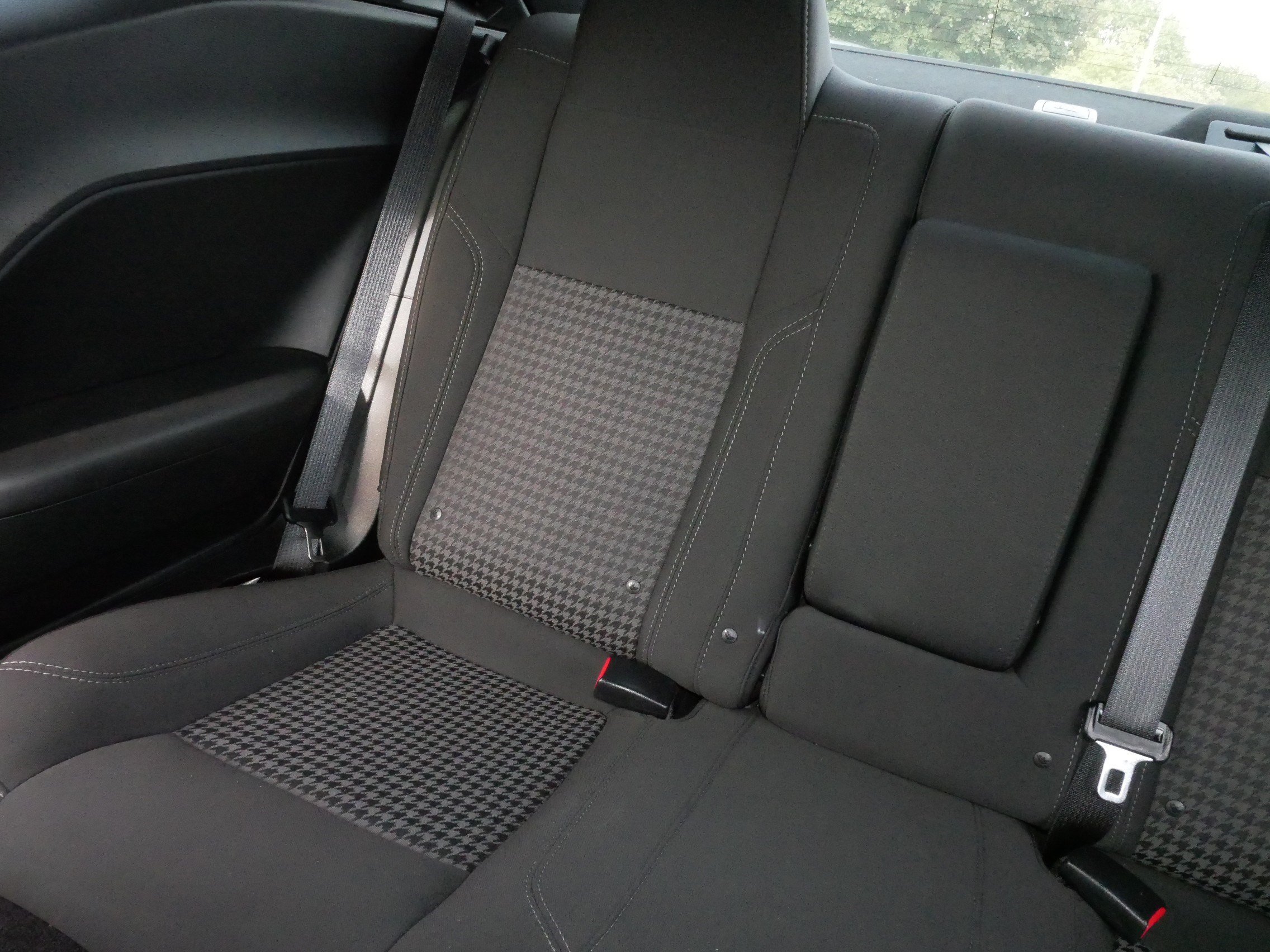 Used 2018 Dodge Challenger SXT RWD image 12