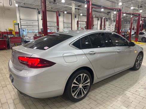 Used 2020 Buick Regal Essence w/ Sights and Sounds Package FWD image 8
