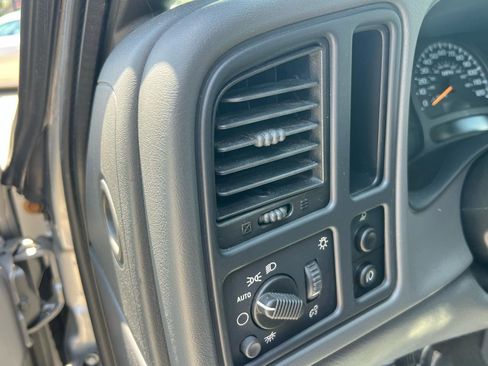 Used 2004 GMC Sierra 1500 SLE w/ Safe And Sound Package RWD image 45