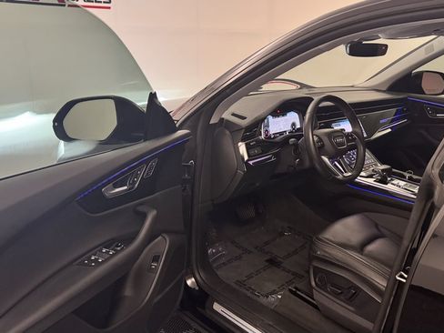 Used 2019 Audi Q8 Premium Plus w/ Premium Plus AWD/4WD image 12