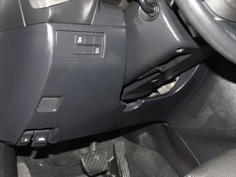 Used 2017 MAZDA MAZDA3 Sport FWD image 22
