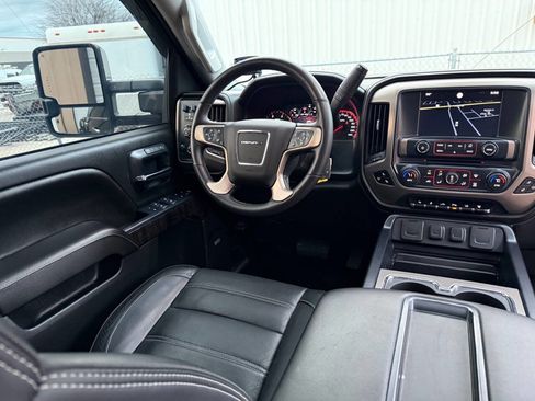 Used 2015 GMC Sierra 3500 Denali w/ Duramax Plus Package image 31