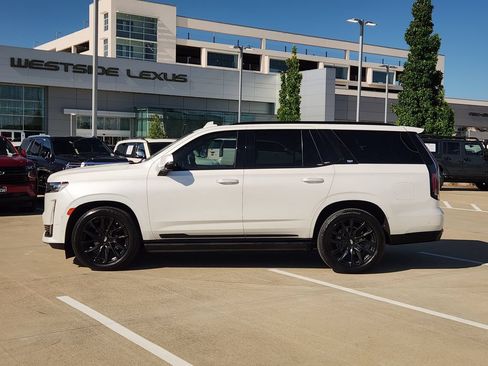 Used 2024 Cadillac Escalade Sport w/ LPO, ONYX Package RWD image 4