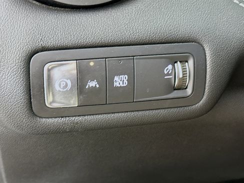 Used 2024 Chevrolet Blazer EV LT AWD/4WD image 17