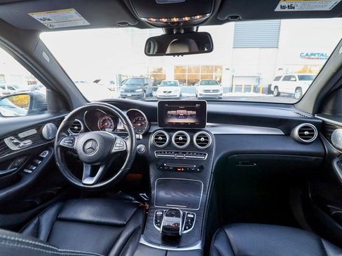 Used 2018 Mercedes-Benz GLC 300 4MATIC image 52