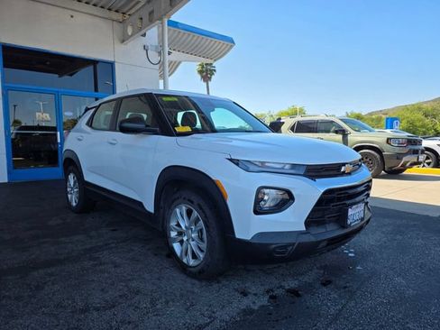 Used 2022 Chevrolet TrailBlazer LS FWD image 3