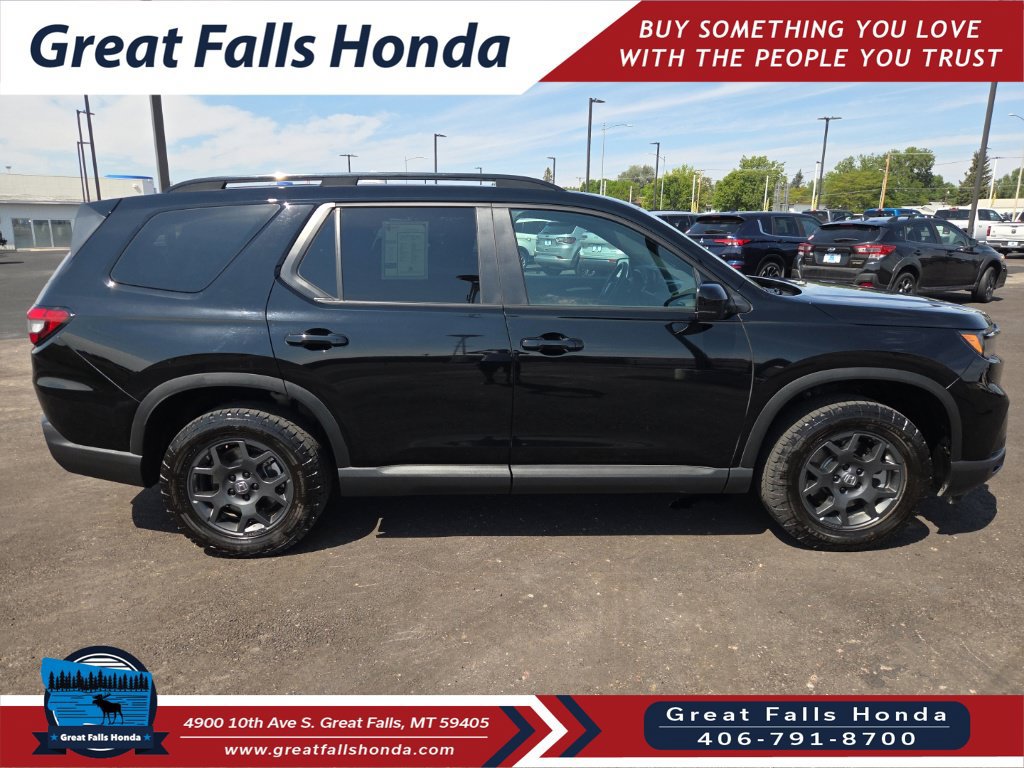 Certified 2025 Honda Pilot TrailSport image 8