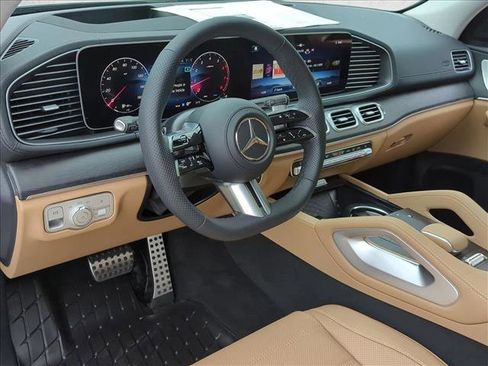 New 2026 Mercedes-Benz GLS 450 4MATIC image 3
