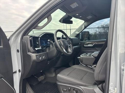 Used 2024 Chevrolet Silverado 2500 LT w/ Z71 Sport Edition image 13