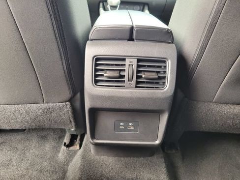 Certified 2023 Nissan Rogue SV FWD image 17