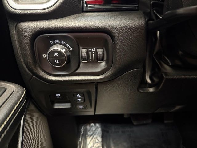 Used 2026 RAM 1500 Laramie w/ Night Edition AWD/4WD image 15