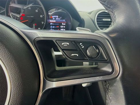 Used 2022 Porsche 718 Cayman w/ Premium Package image 13