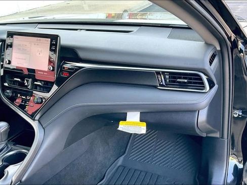 Used 2023 Toyota Camry XSE image 16