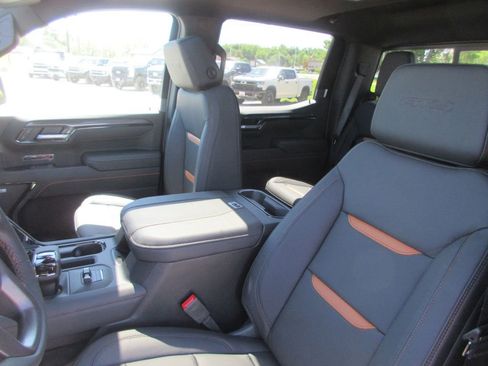 New 2026 GMC Sierra 1500 AT4 w/ AT4 Premium Package AWD/4WD image 14