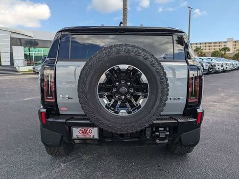 New 2025 GMC Hummer EV 2X w/ Extreme Off-Road Package image 5