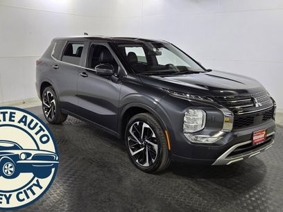 Used 2024 Mitsubishi Outlander SE